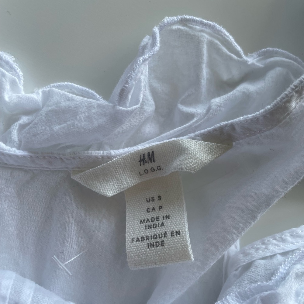 H&M Ruffle White Top - Picture 2 of 2